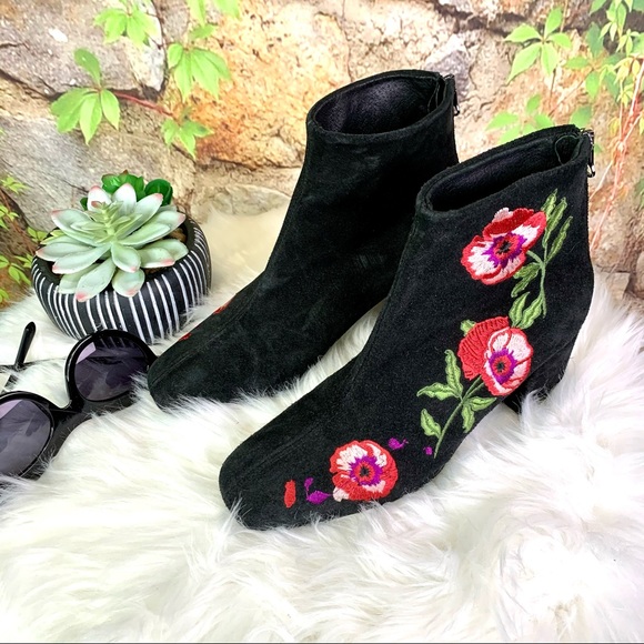 RENVY Black Floral Suede Embroidered Ankle Boots, 38/8 - Picture 4 of 13